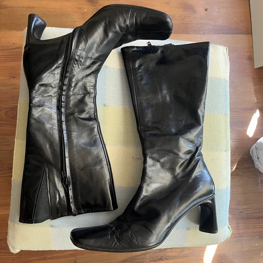 Vintage Y2K Black Leather Knee-High Boots 37.5